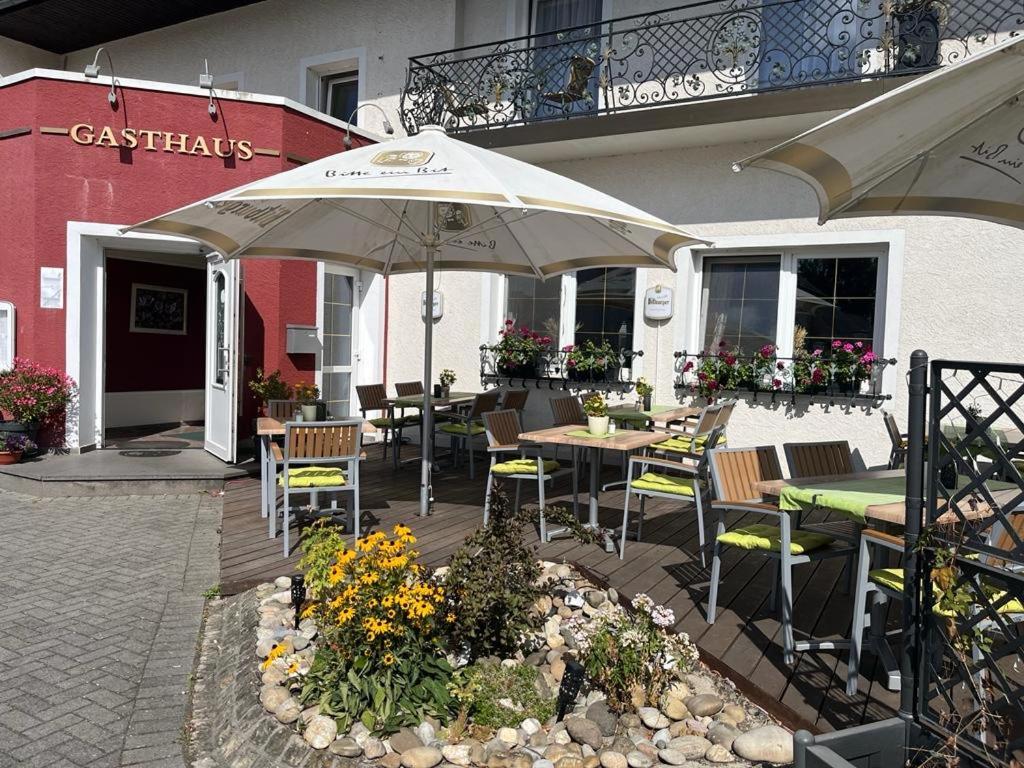 Gasthaus "Zur Alten Dorfschmiede" Metterich Exterior foto